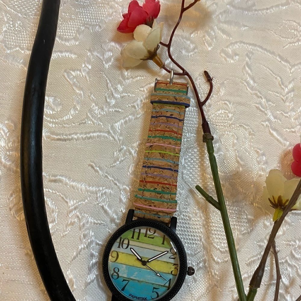 🎁Paphitak ladies fashion watch Retro charming Available in different colors 💥 - Picture 10 of 11